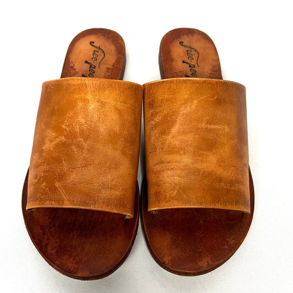 Free People Shoes - Free People Leather Slide Sandals Cognac  Tan Distressed Boho Minimalist Size 9
